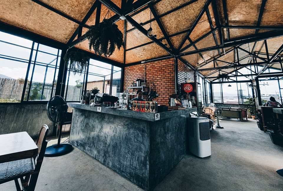 Elephant Jungle Cafe