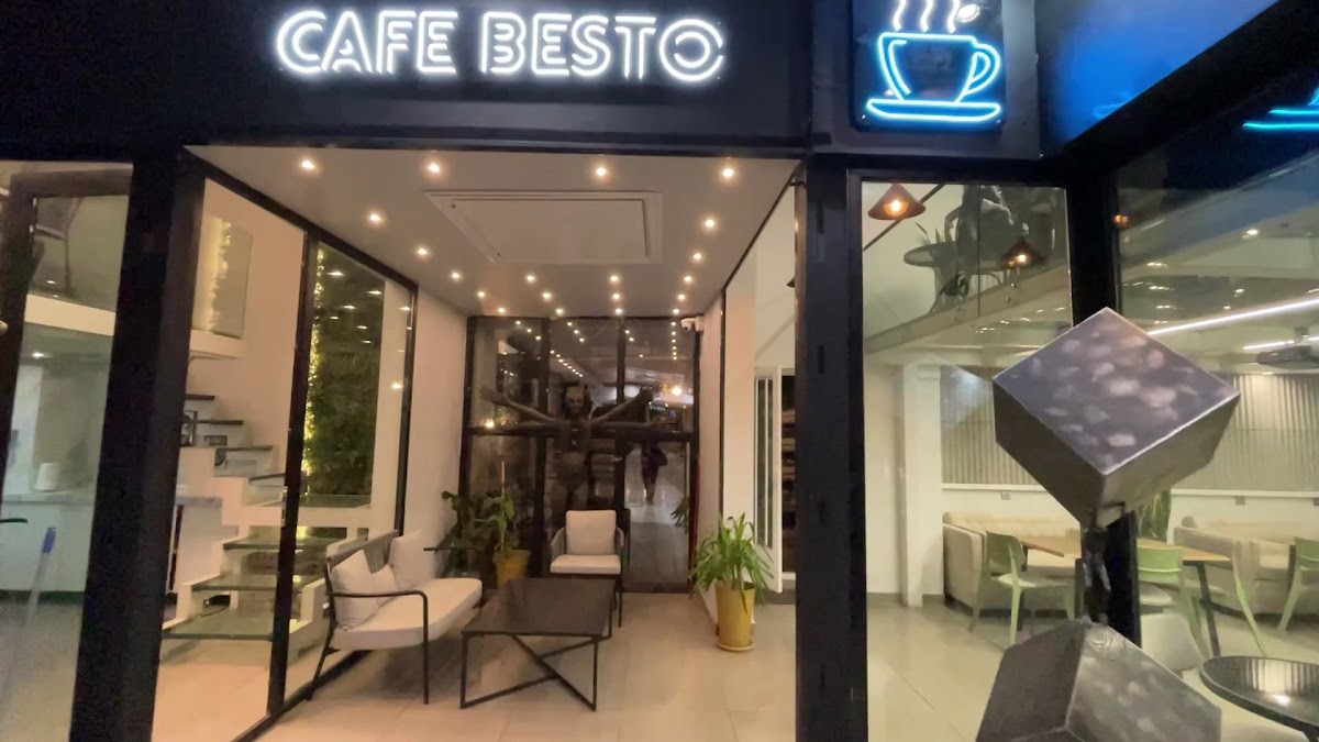 Besto Café