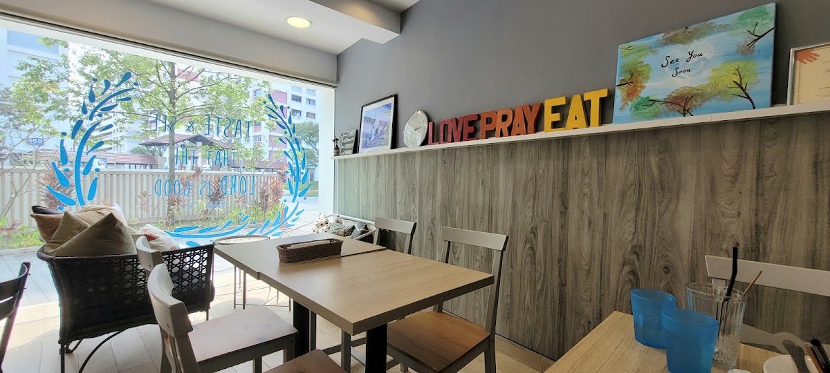 The Living Room Cafe - Zion Bishan