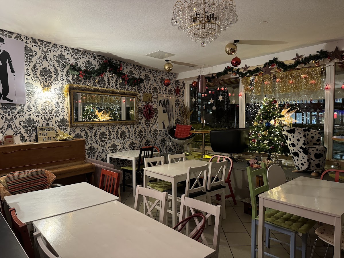 Café Nimmersatt - Cafe & Kitchen