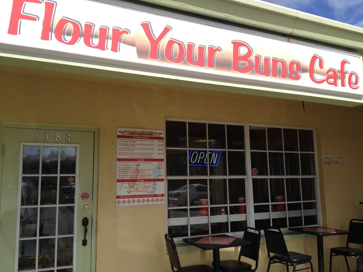 Flour Your Buns Cafe