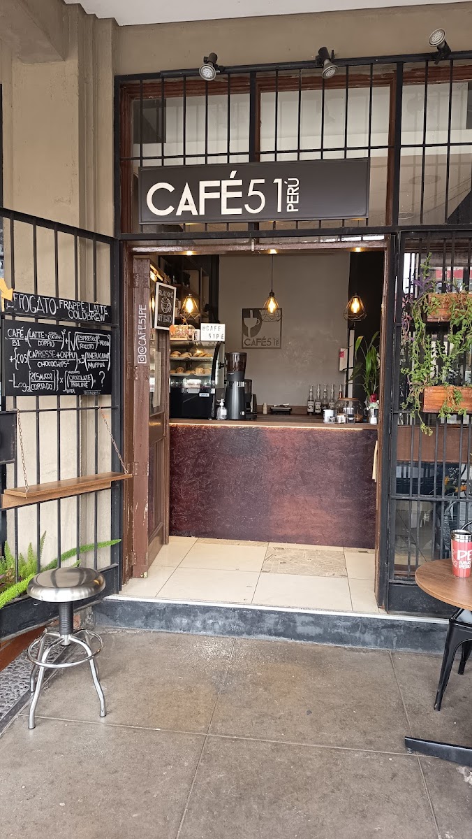 Cafe51