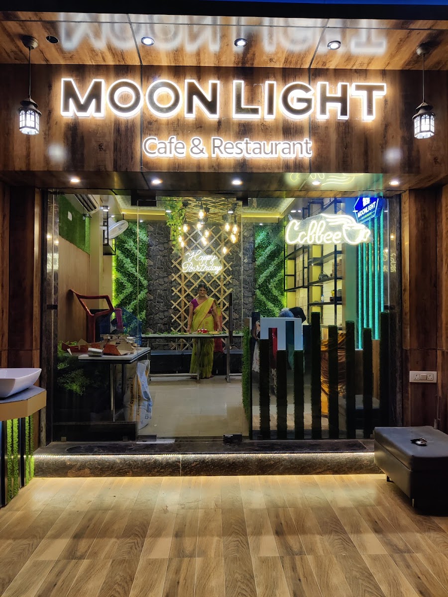 Moonlight Cafe & Restaurant