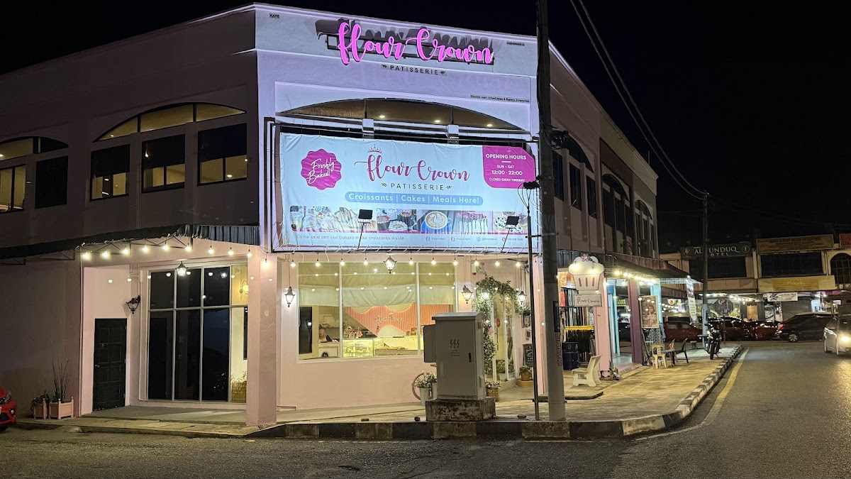 Flourcrown Patisserie Cafe