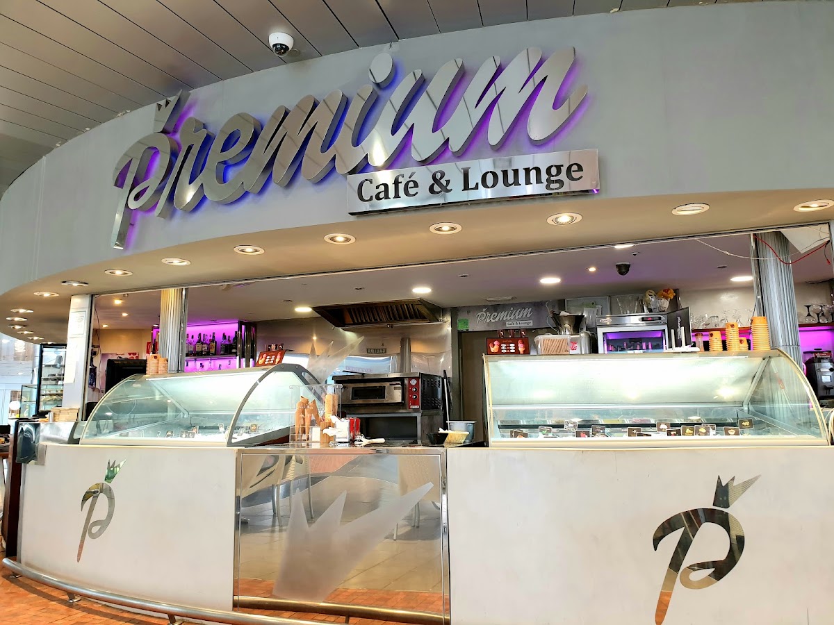 Premium Café & Lounge