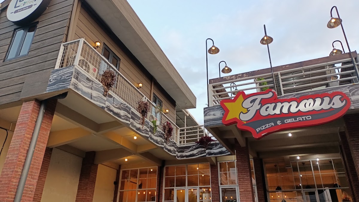 Lak-i Coffee & Famous Pizza