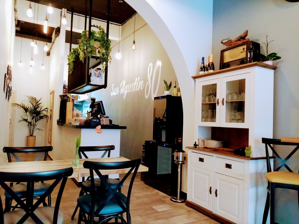 Cafeteria restaurante San Agustin 80