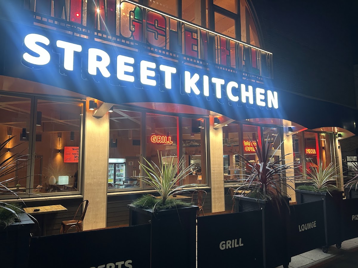 Street Kitchen - Cafe and Restaurant
