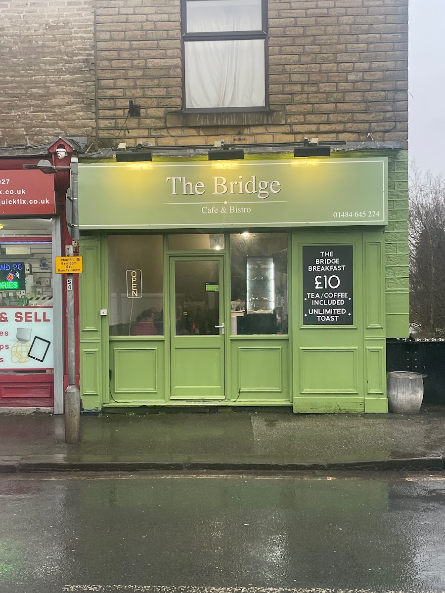 The Bridge Cafe & Bistro