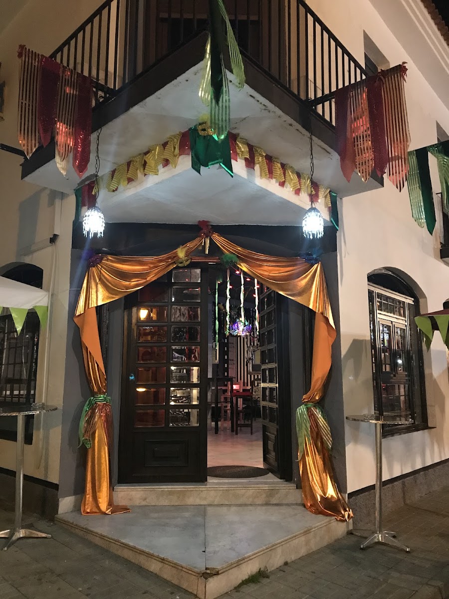 Cafetería - pub Ágora