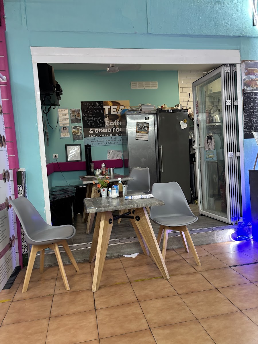 Breakfast at T-fannys - Coffee, Brunch, Sandwich, Tortilla, Dessert