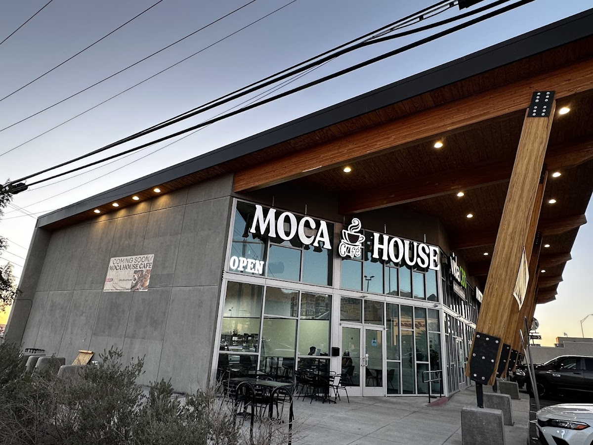 Moca House Cafe