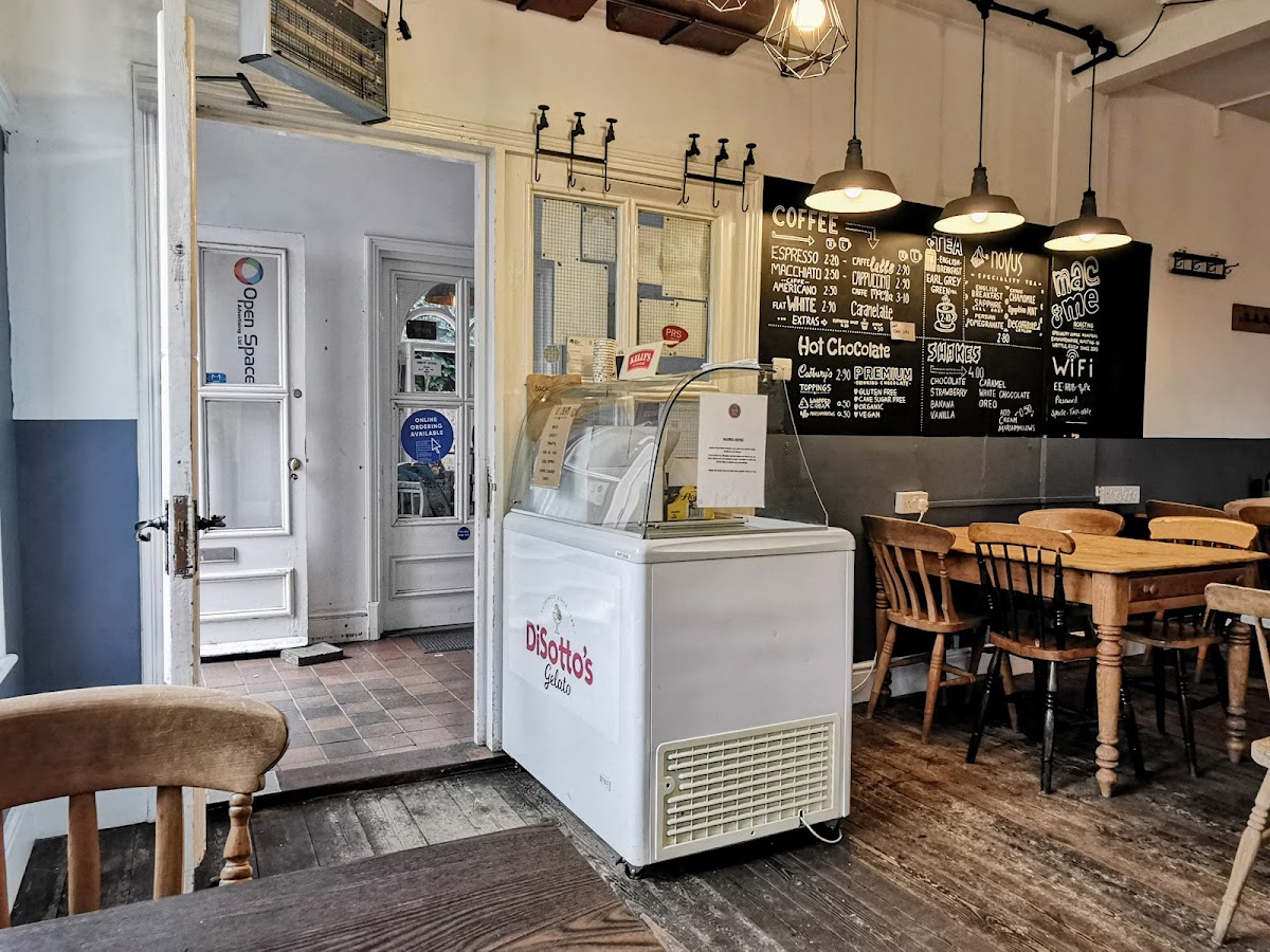 Maison Mollie Coffee & Gift Shop