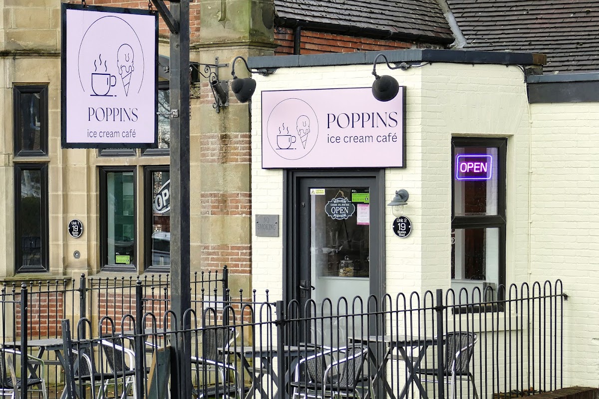 Poppins ice cream cafe