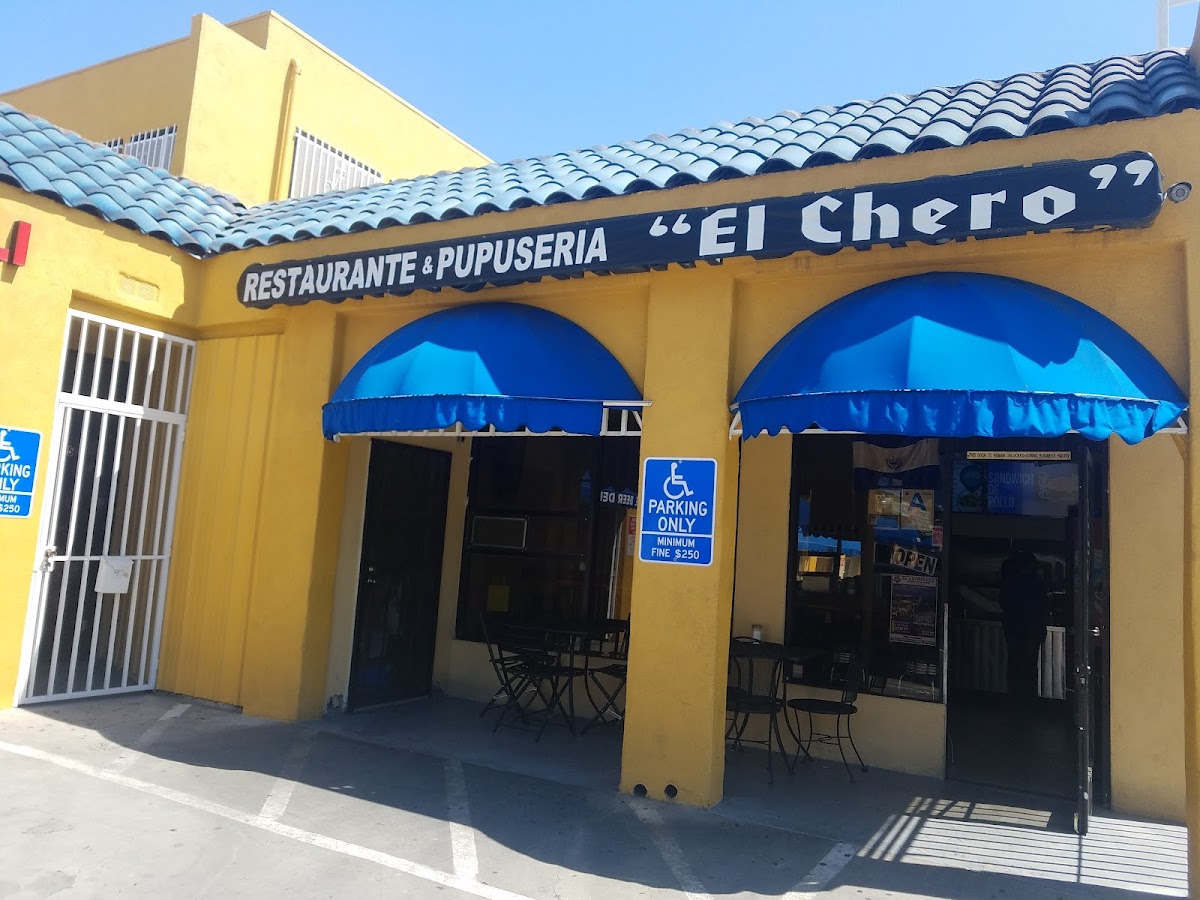 Los Cheros Pupuseria