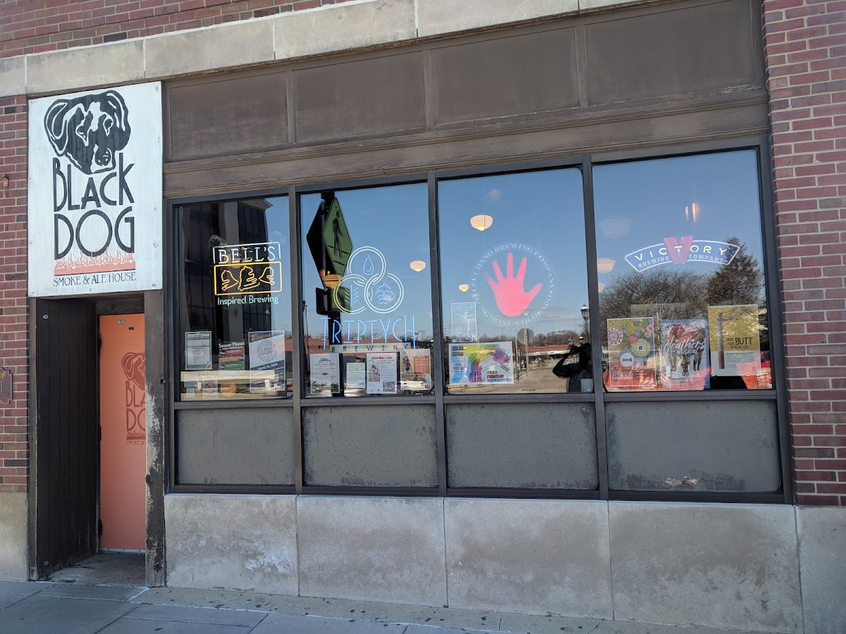 Black Dog Smoke & Ale House