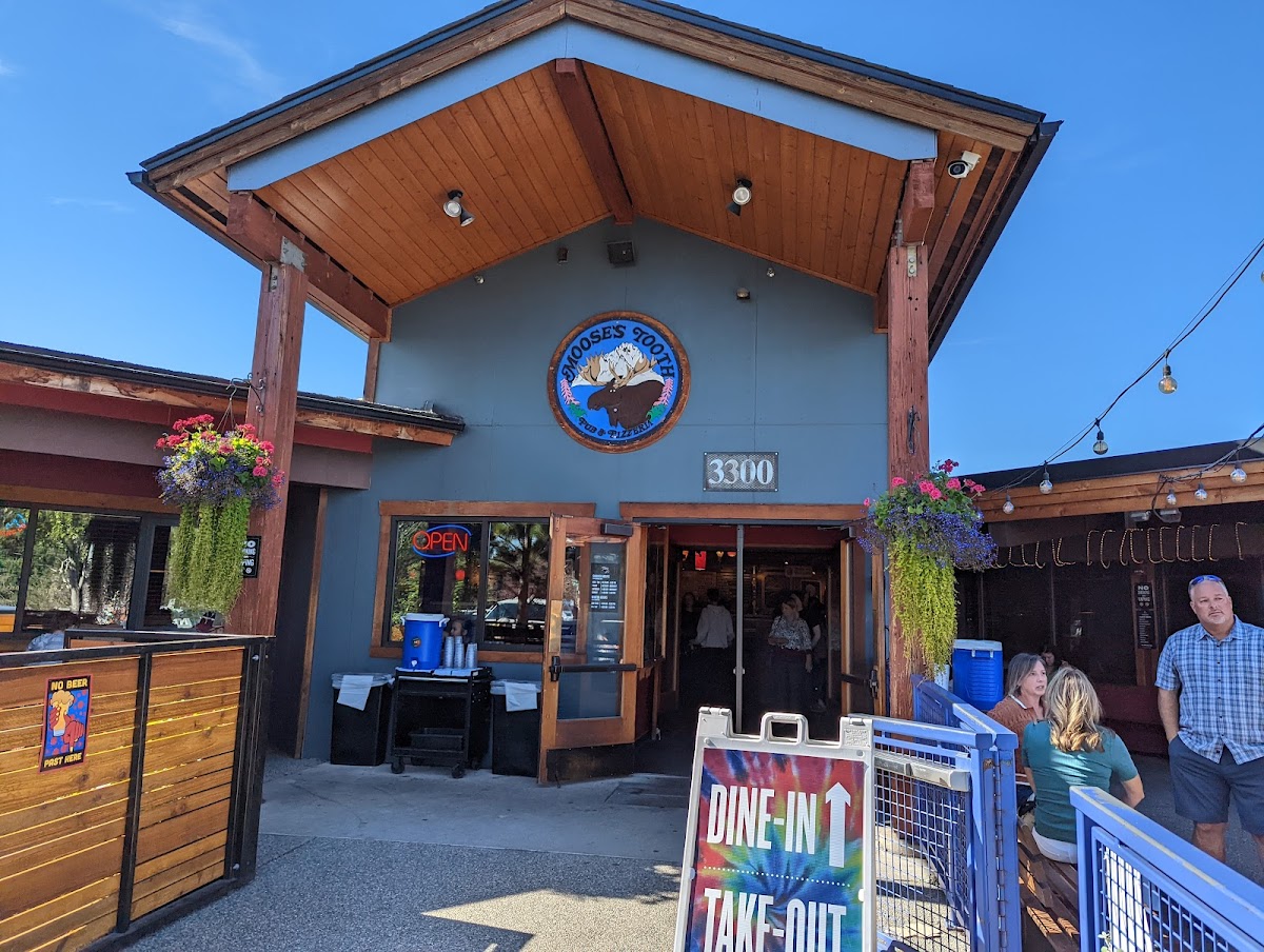 Moose's Tooth Pub & Pizzeria