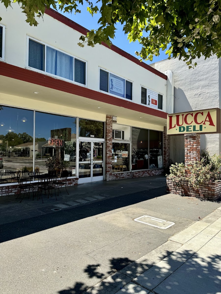 Luccas Italian Delicatessen
