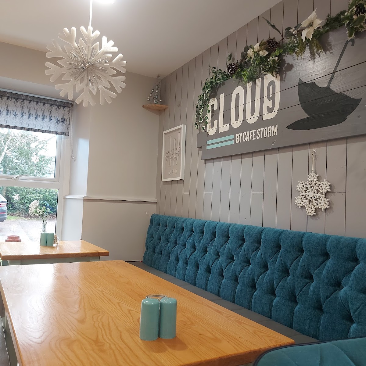 Cafe Storm by Cloud9