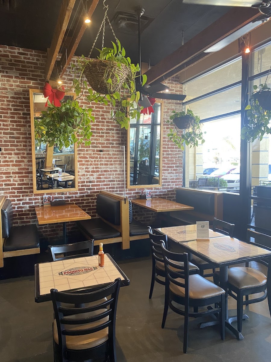 Poquito Más - CA 90025