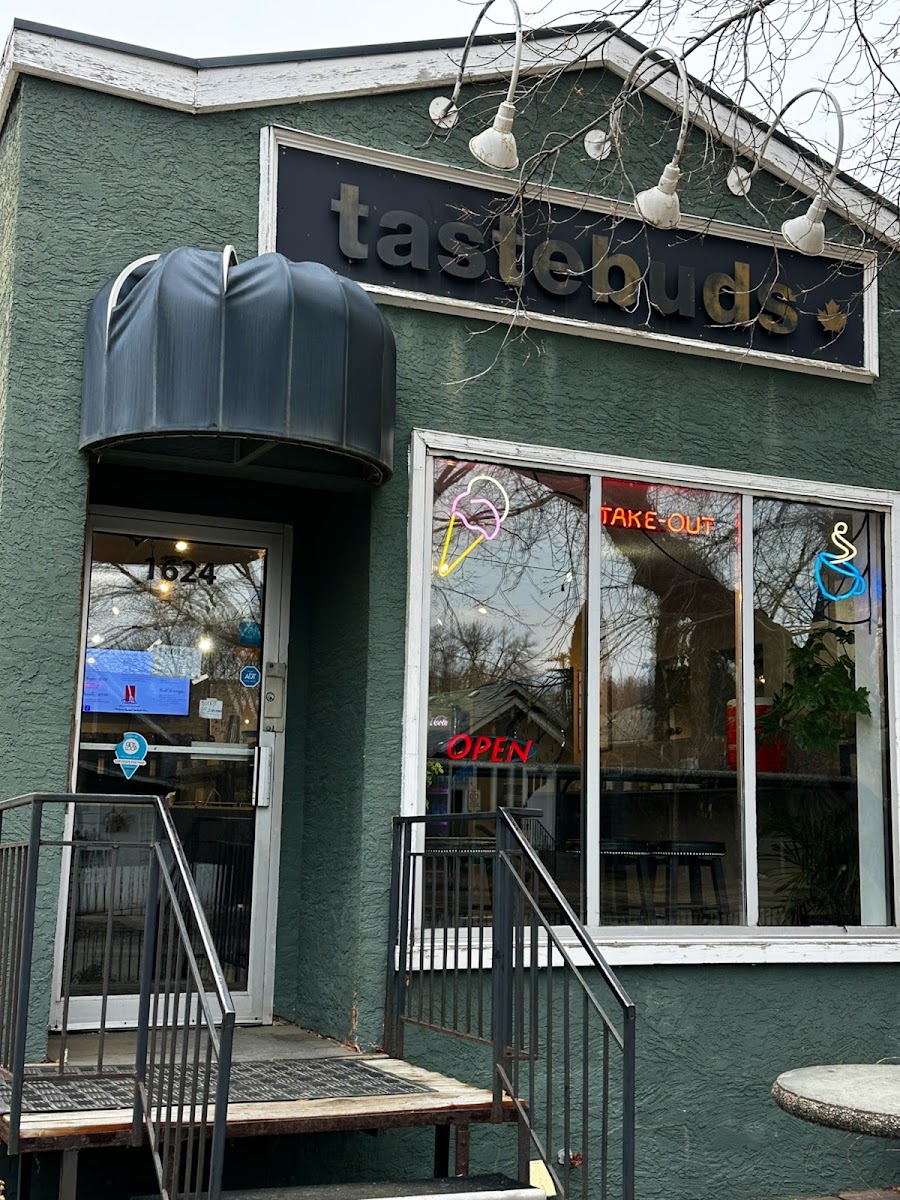 Tastebuds Cafe - SK S7H 1Y1