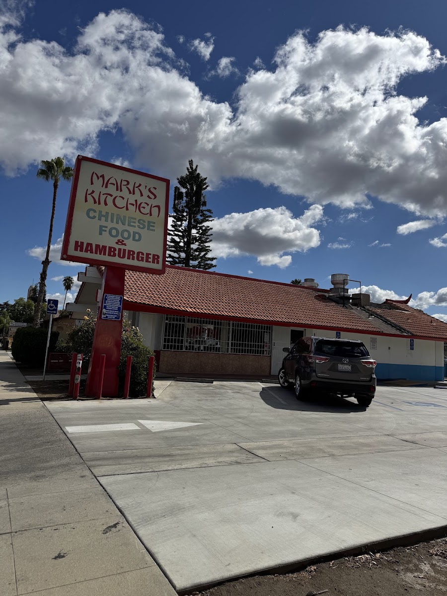 Mark's Kitchen - CA 93727