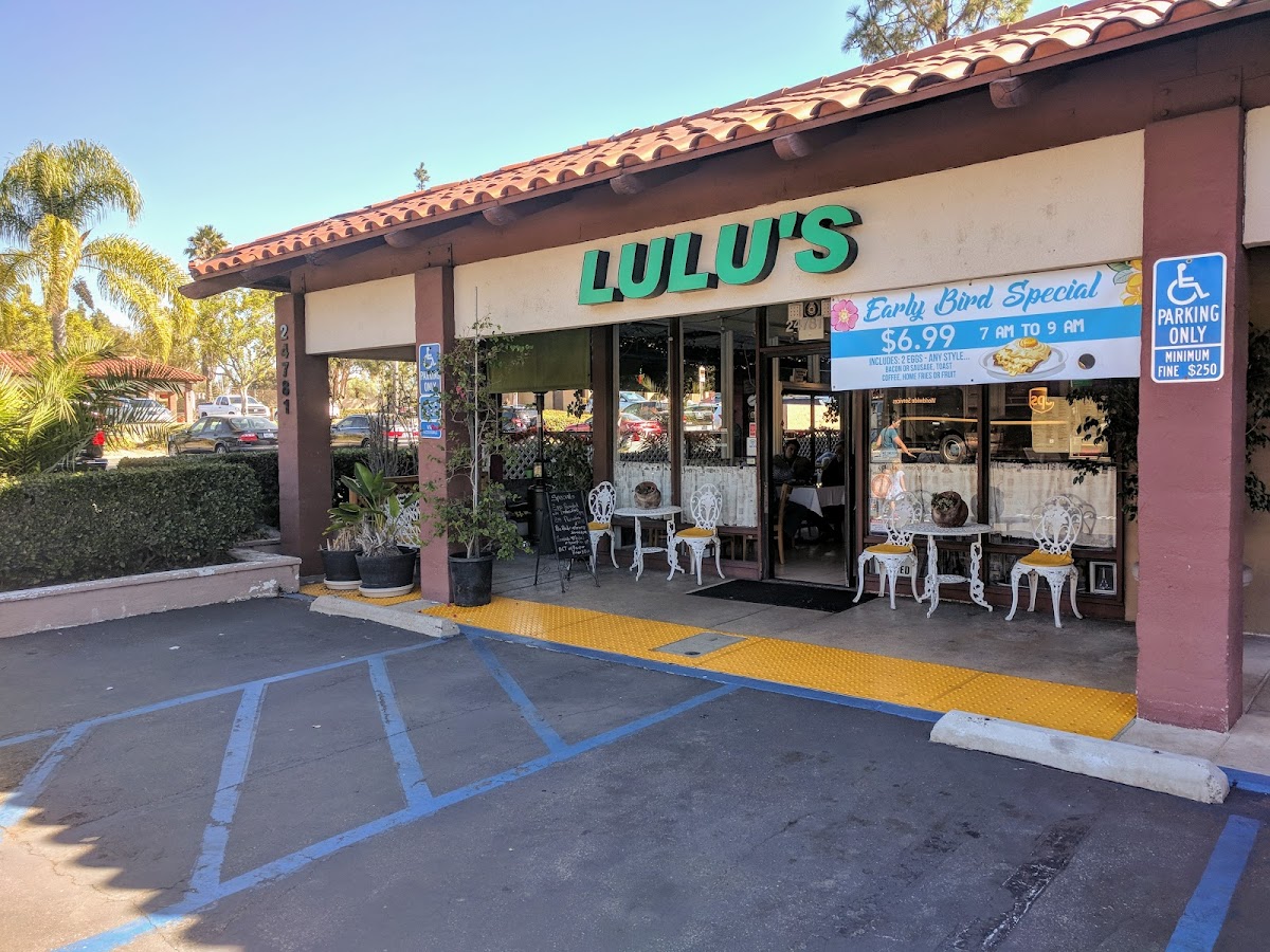 Lulu's Cafe - CA 92653