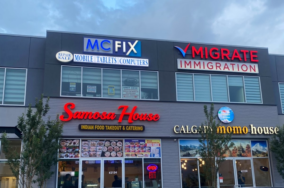 Samosa House - AB T5G 0N5