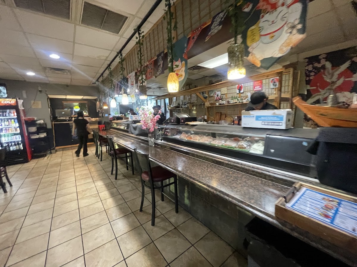 Blue Fin Sushi & Grill