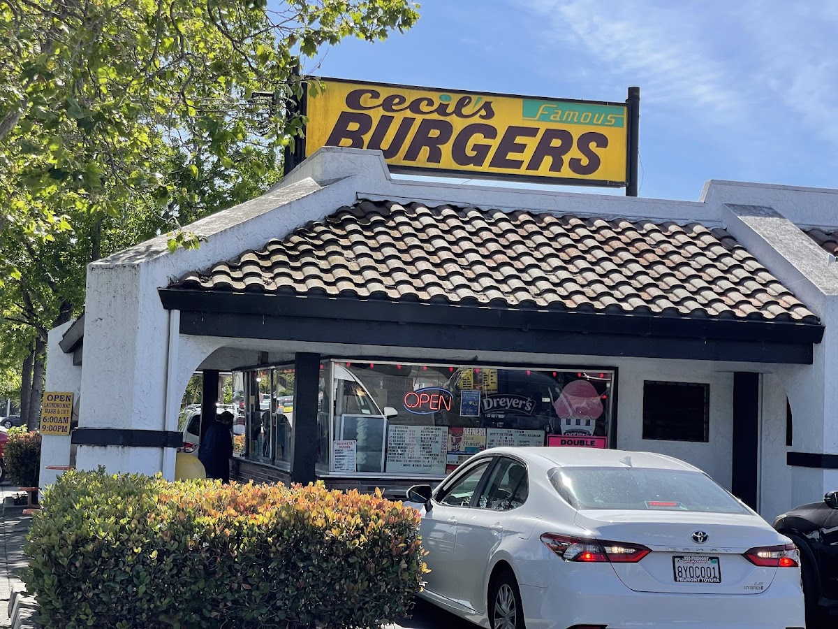 Cecil's Famous Burgers