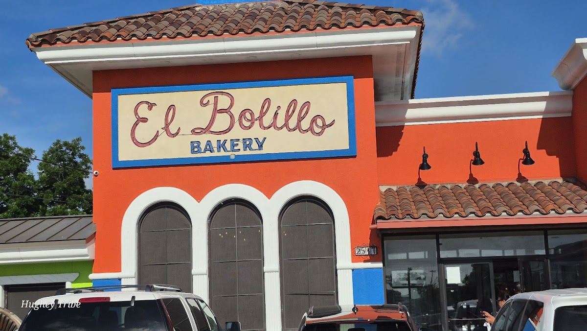El Bolillo Bakery