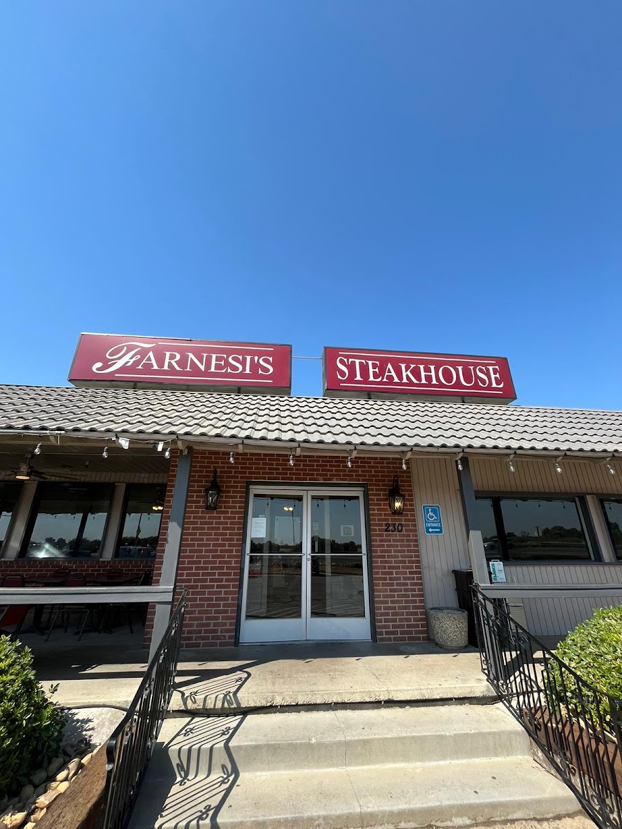 Farnesi's Steakhouse & Bar