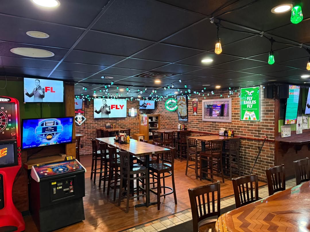 Bailey's Bar & Grille