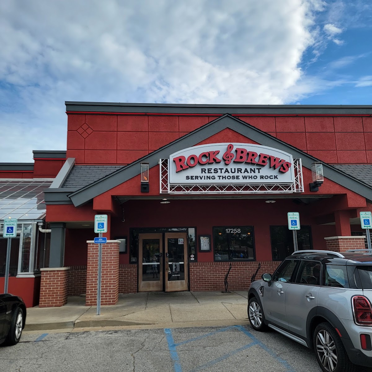 Rock & Brews St. Louis