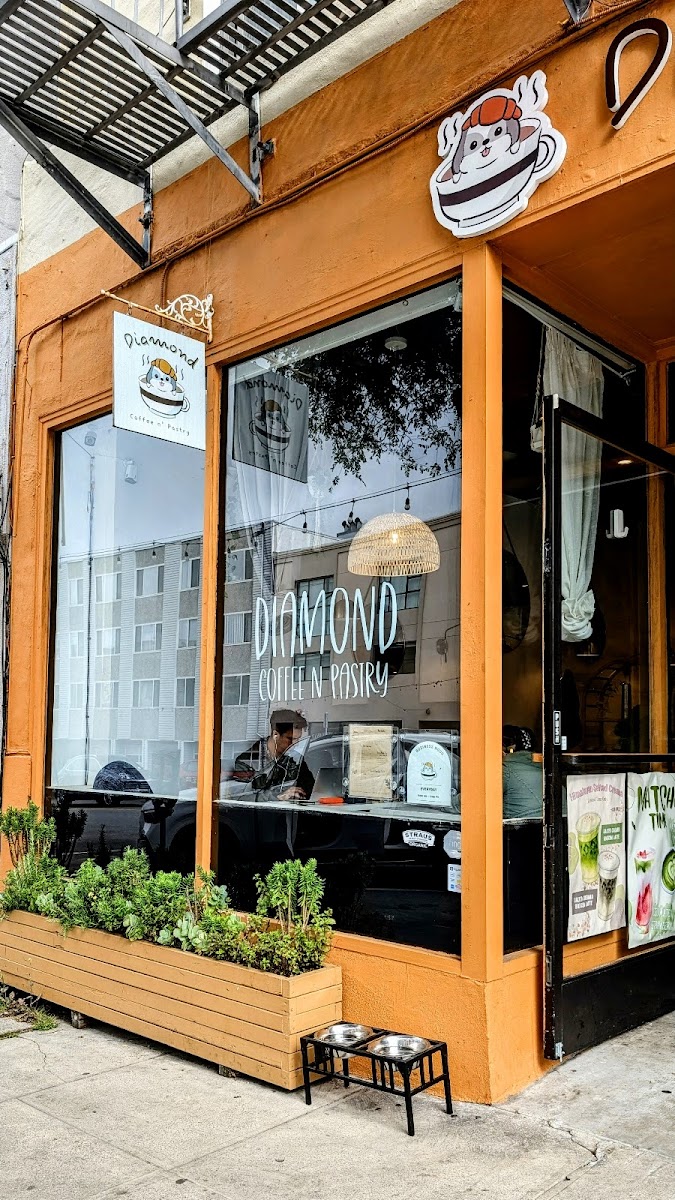 Diamond Coffee n' Pastry