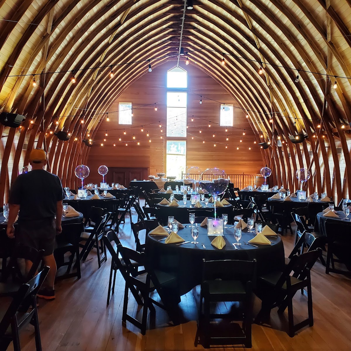 Russell's Restaurant & Loft