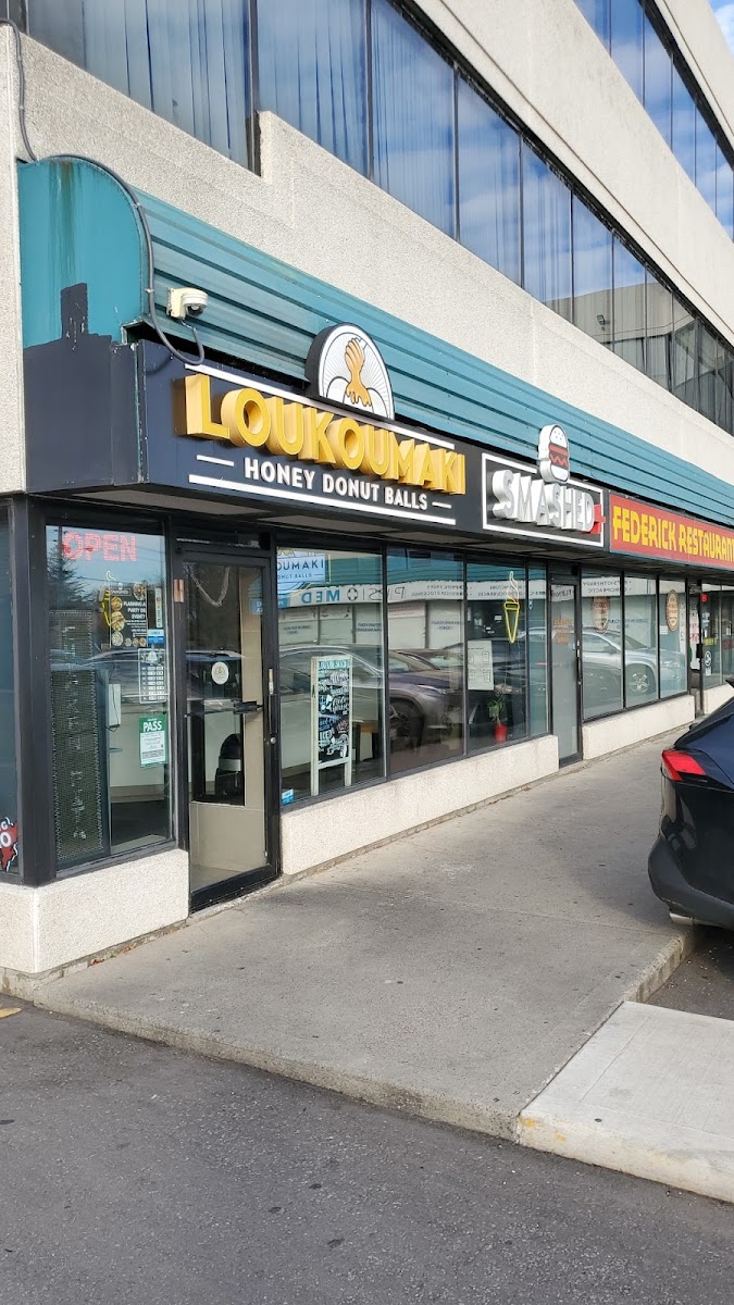 Loukoumaki x Smashed