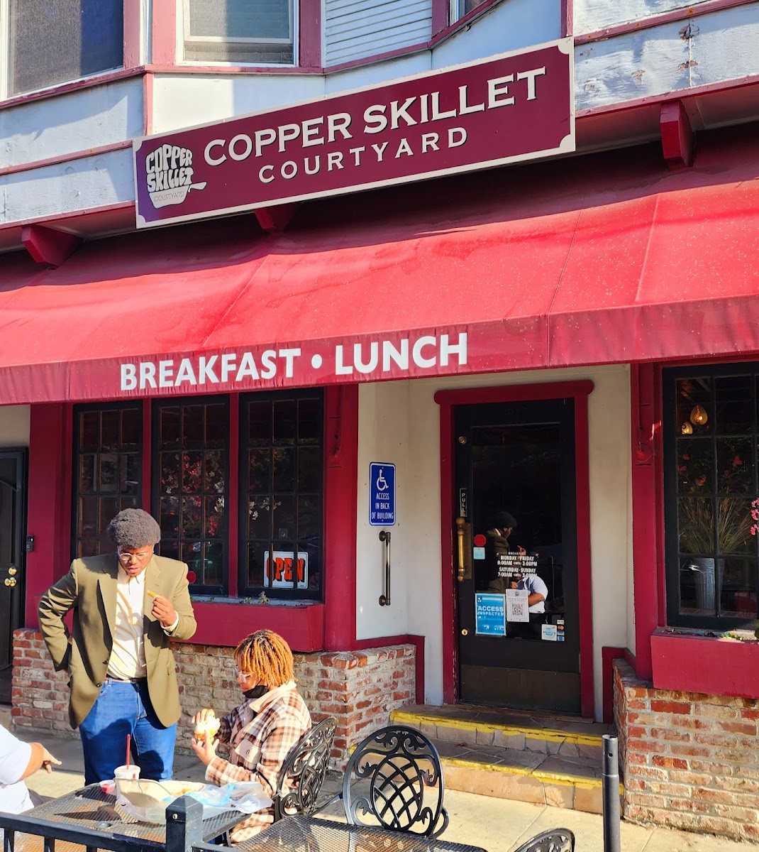 Copper Skillet Courtyard