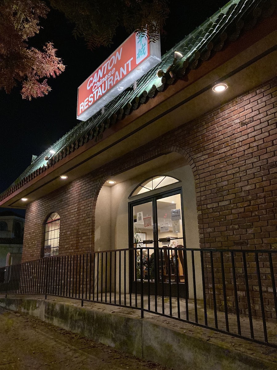 Canton Chinese Restaurant