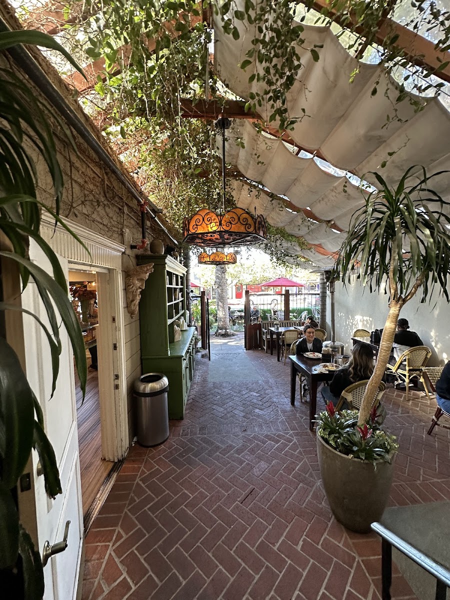 Aroma Coffee & Tea Co