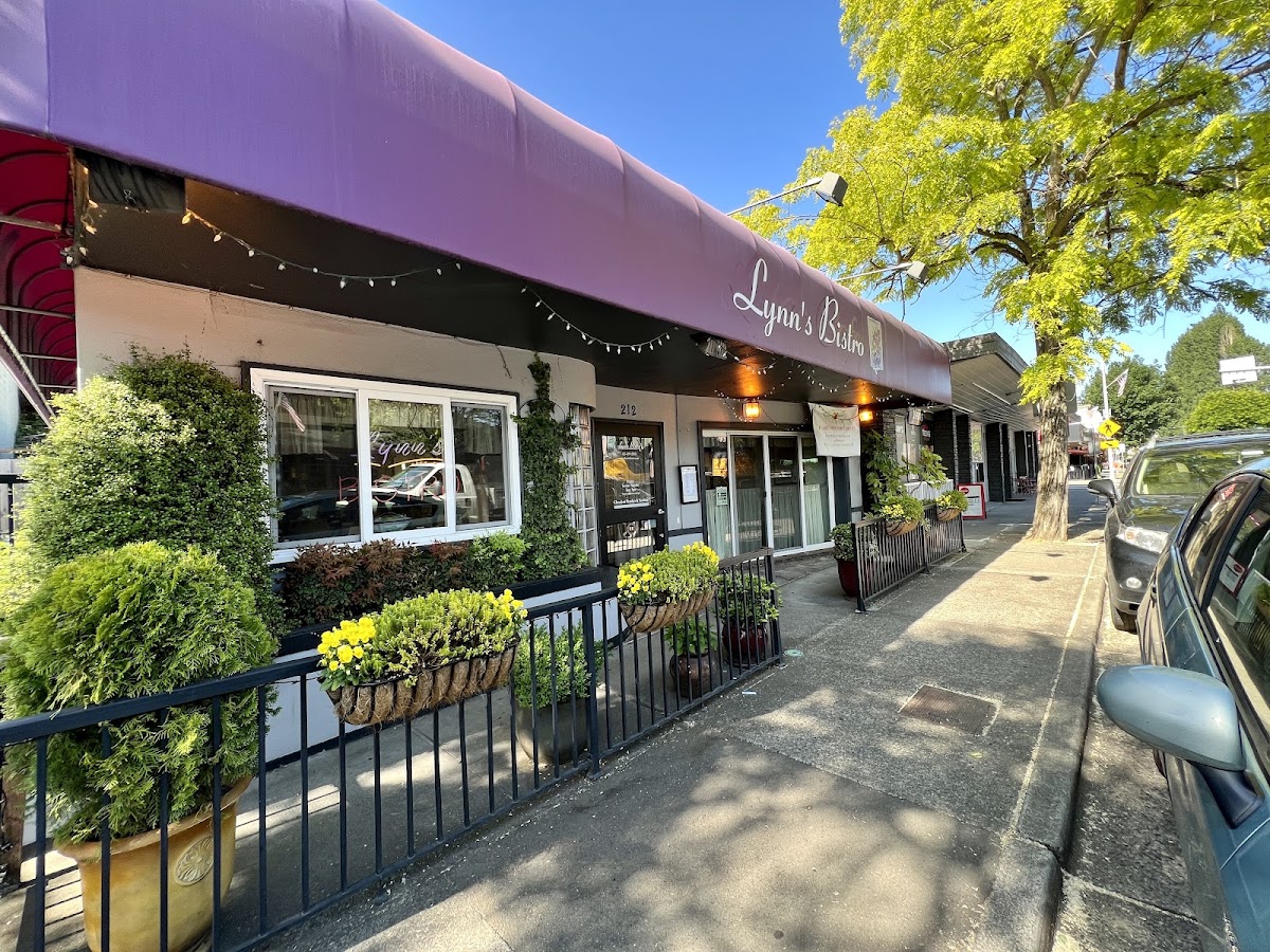 Lynn's Bistro