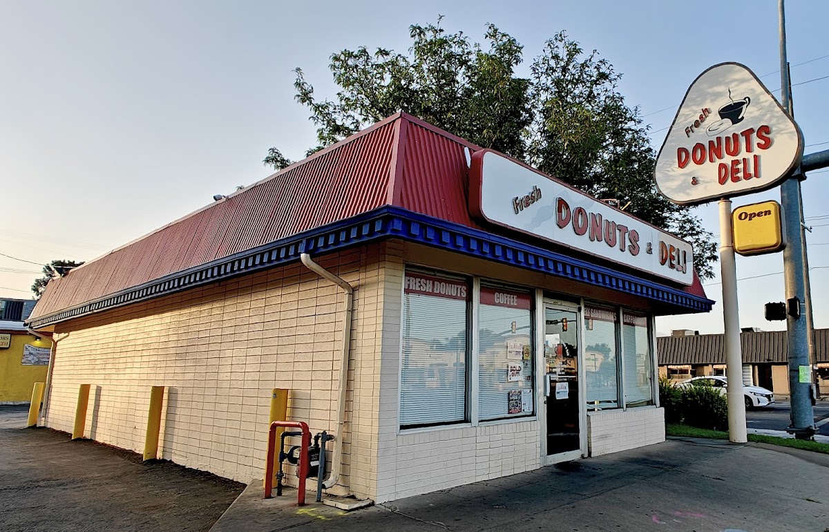 Fresh Donuts & Deli