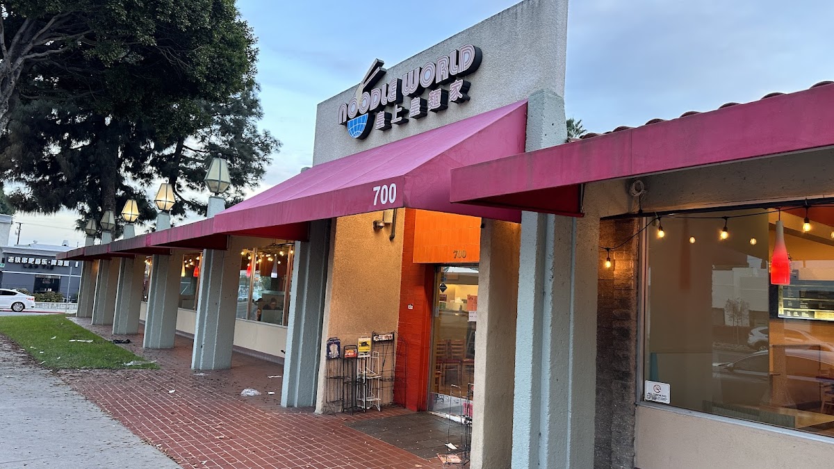 Noodle World