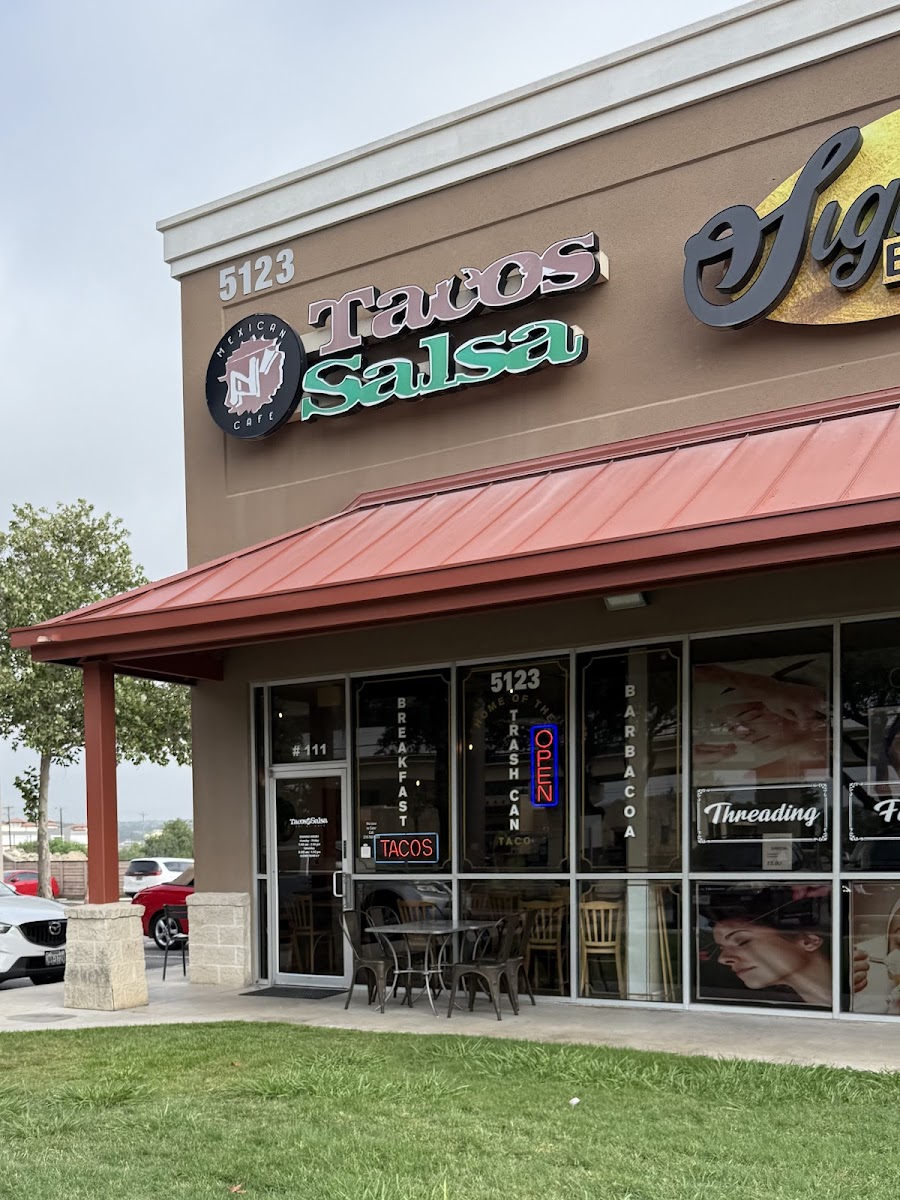 Tacos n’ Salsa Mexican Cafe