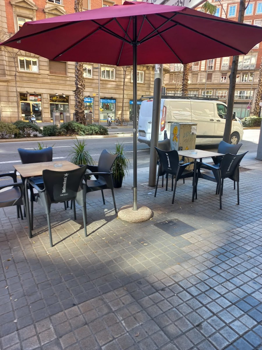 LA CAFETERIA. Cafe bar