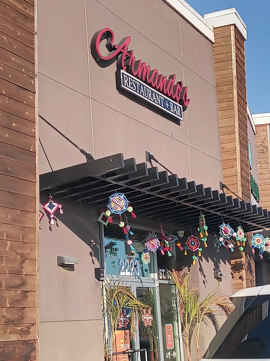 Armando's Restaurant Bar