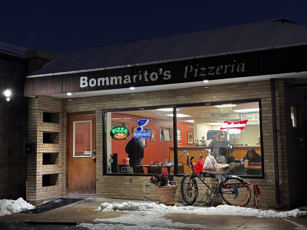 Bommaritos Pizzeria