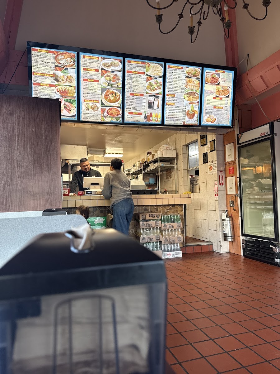 Taqueria El Buen Gusto & Best Menudo