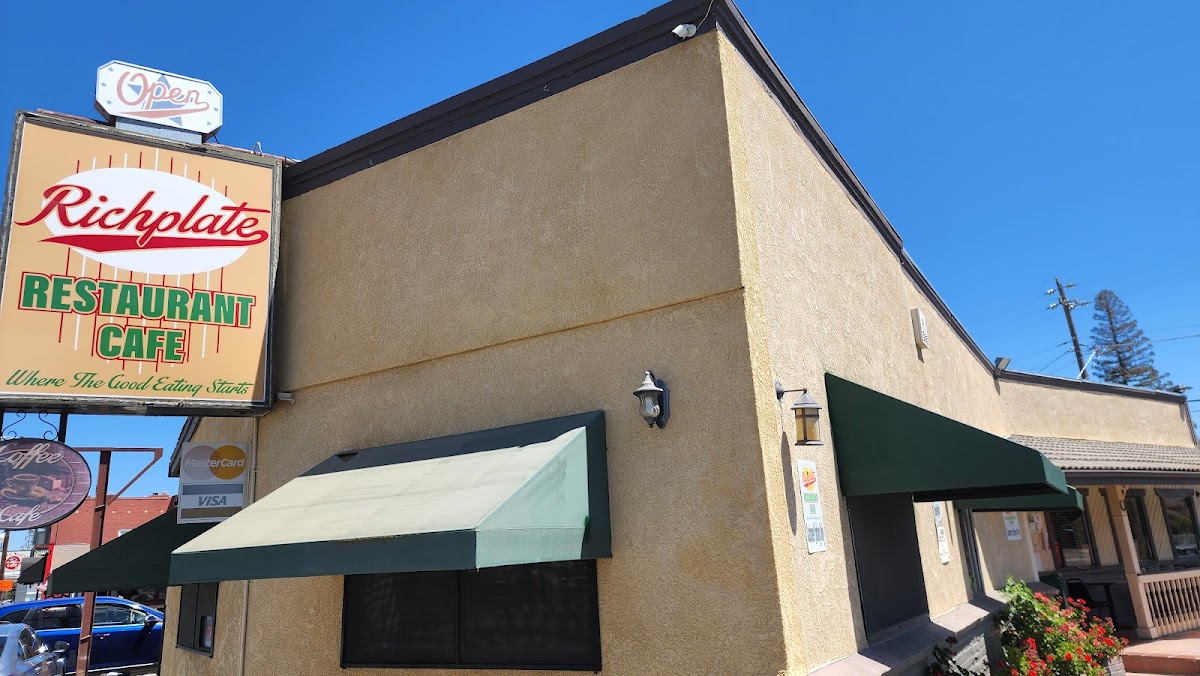 Rich Plate Restaurant & Café