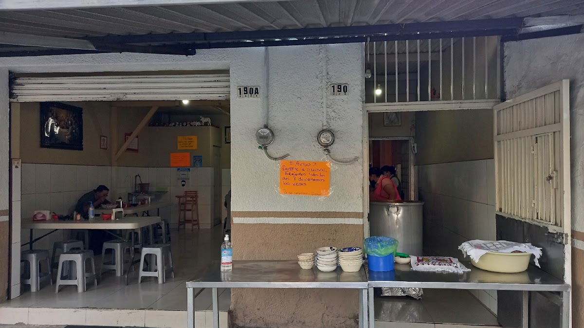 Menuderia Los Güeros